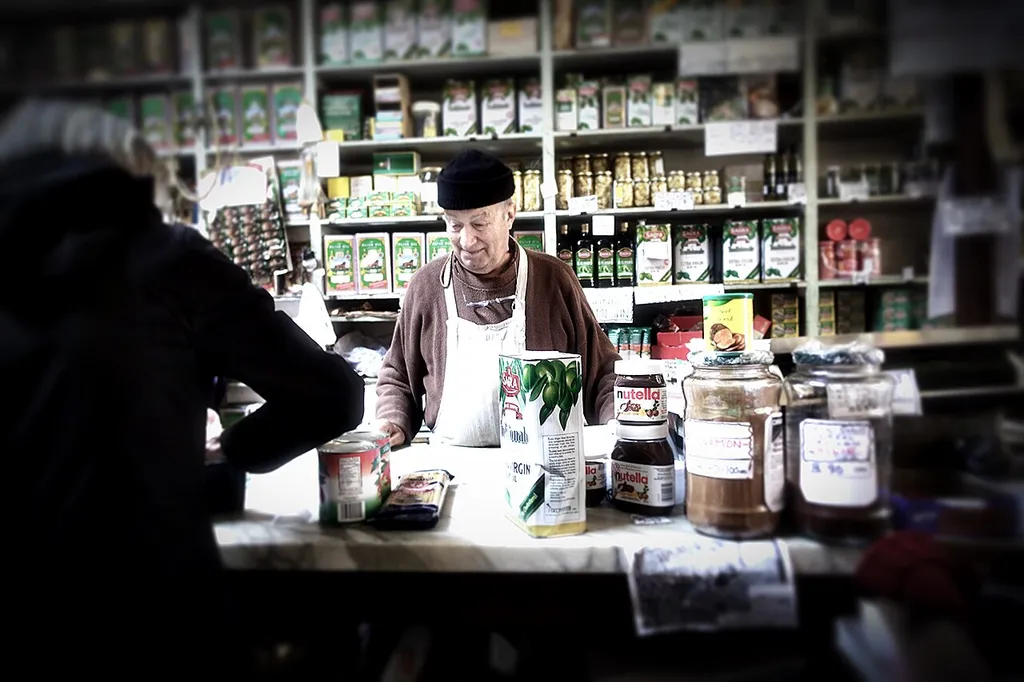 Сравнить этикетки для замороженных продуктов: материал, клей и водостойкость при -18 °C